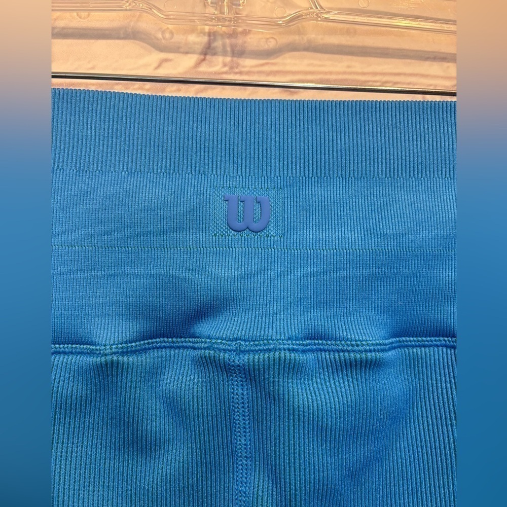 Wilson Woman’s royal blue ribbed biking pull on athletic shorts - Size Medium - Picture 3 of 5